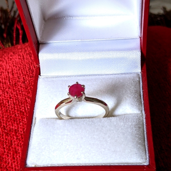 ♥️14K WHITE GOLD RUBY SOLITAIRE ENGAGEMENT RING - Picture 7 of 12
